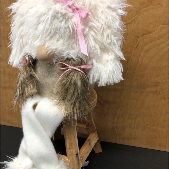 Shaggy Dog Gnome 4 Seasons Spring Summer Fall Winter Ribbon Bows Pearls Gift - Picture 7 of 14